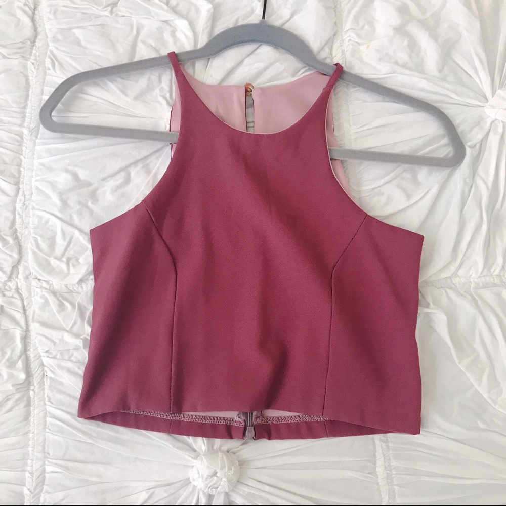 🌺 Raspberry mauve crop going out top